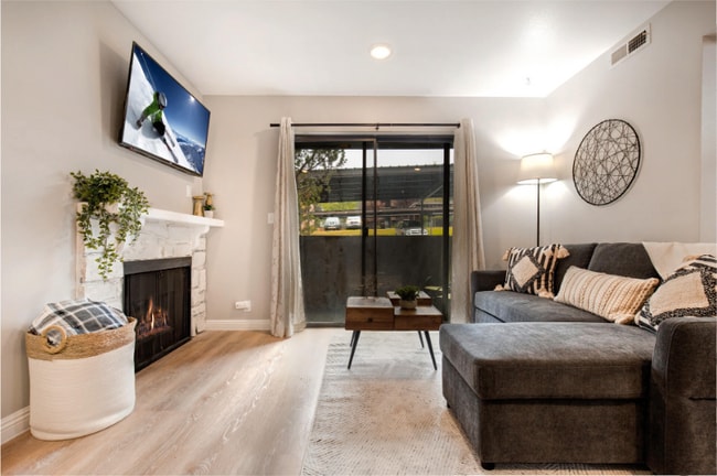 Building Photo - 6905 N 2200 W