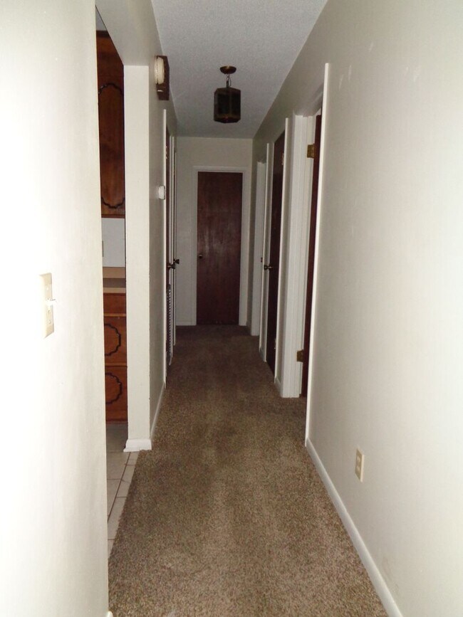 Building Photo - Regency Heights