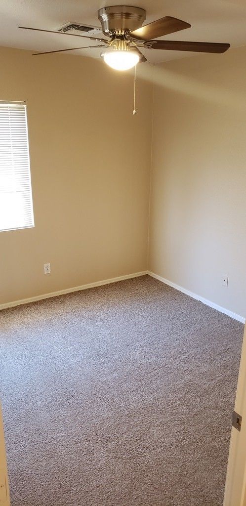 Building Photo - 2434 S 83rd Dr