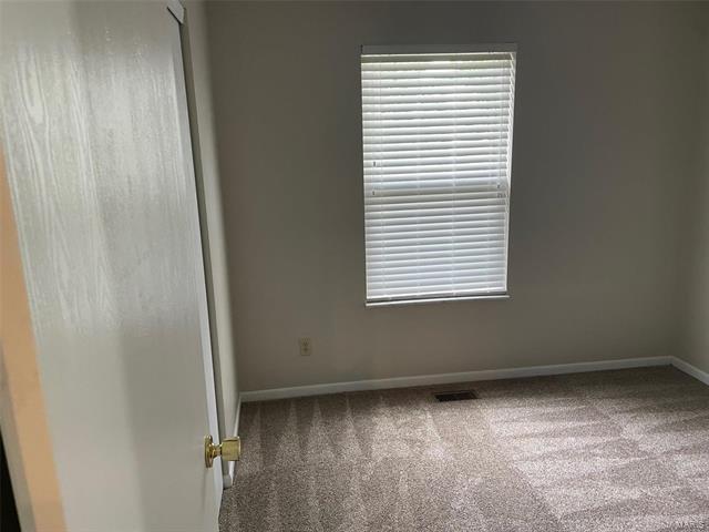 Building Photo - 825 Lakeside Manor Dr