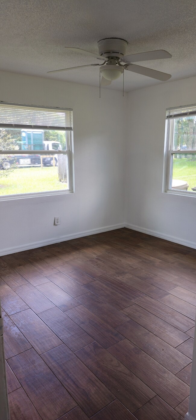 Building Photo - 30451 Dubsdread Dr