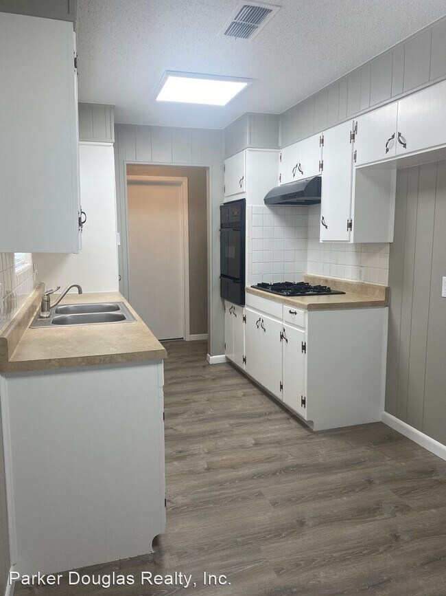 Foto del edificio - 3 br, 2 bath House - 404 Live Oak Lane
