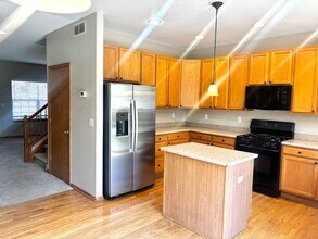 Building Photo - 10318 S Ravenswood Ln