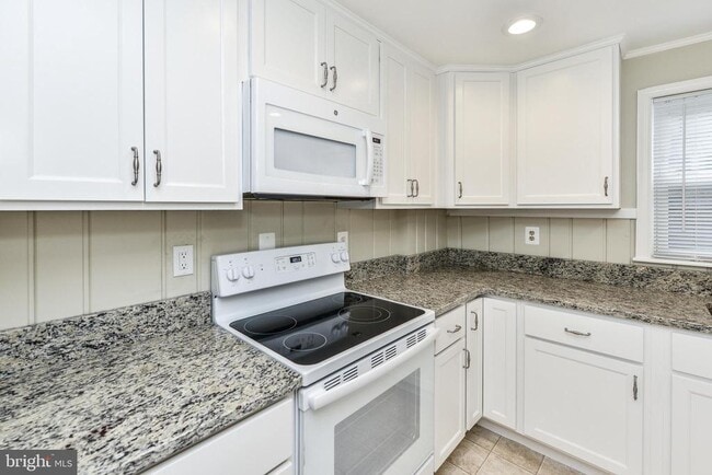 Building Photo - 130 S 29th St