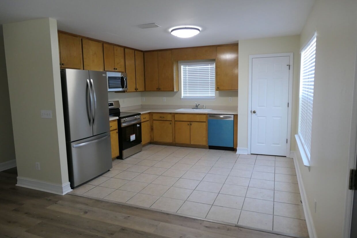 Building Photo - Remodeled 3 Bedroom 2 Bath House for Rent ...
