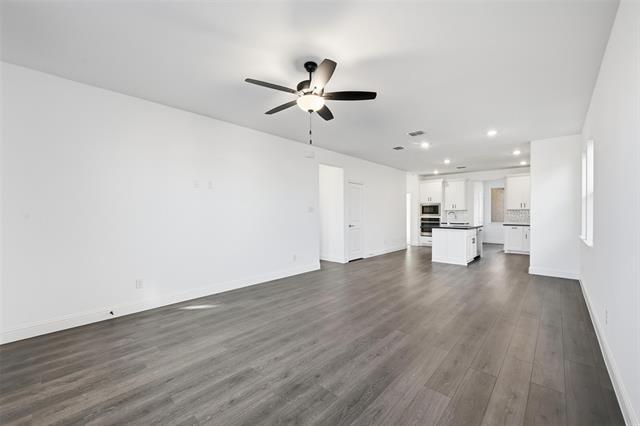 Foto del edificio - 108 N Sky Dr