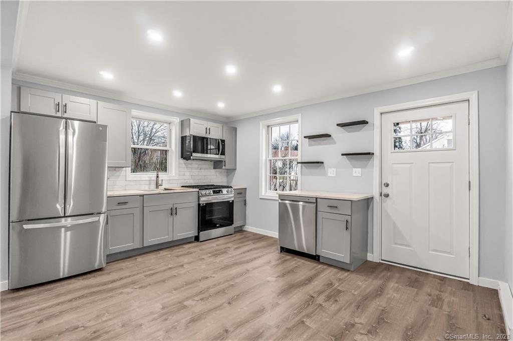 Primary Photo - 257 High Ridge Dr