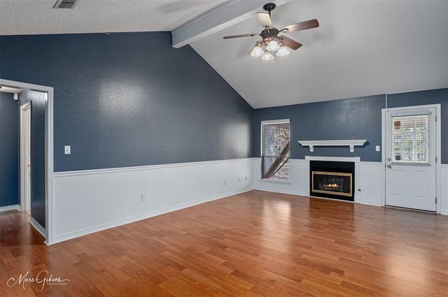 Foto del edificio - 3410 Woodvine Cir