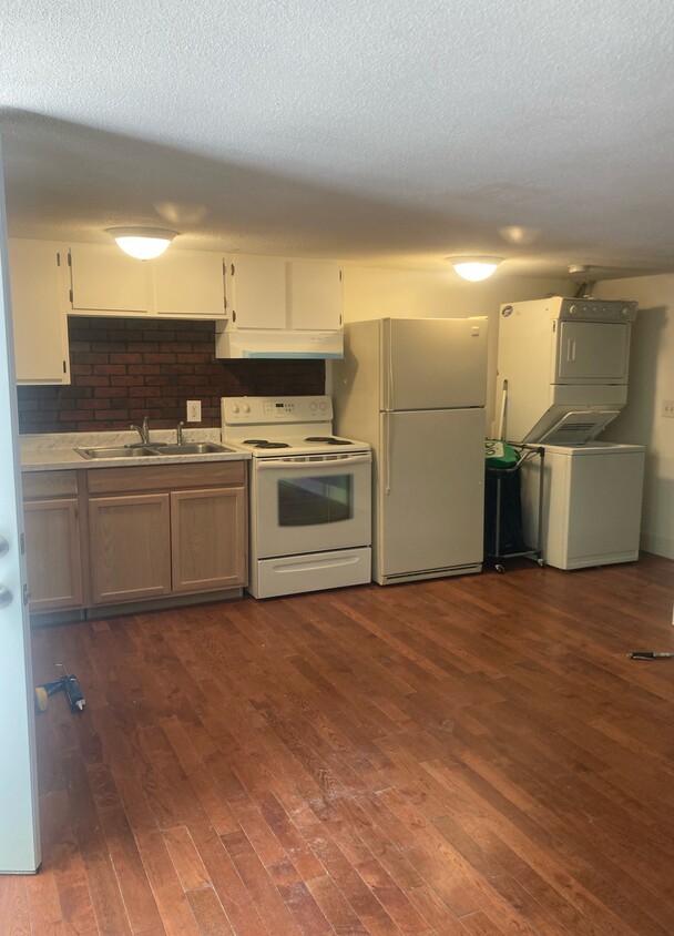 Kitchen area - 30 Colley Hill Rd