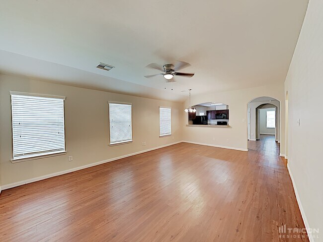 Foto del edificio - 21434 Jamals Way