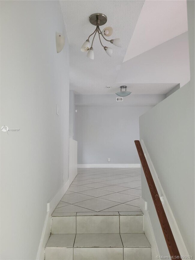 Foto del edificio - 1423 Avon Ln