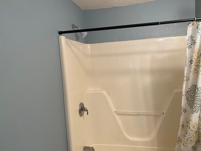 Building Photo - 1321 Davis St