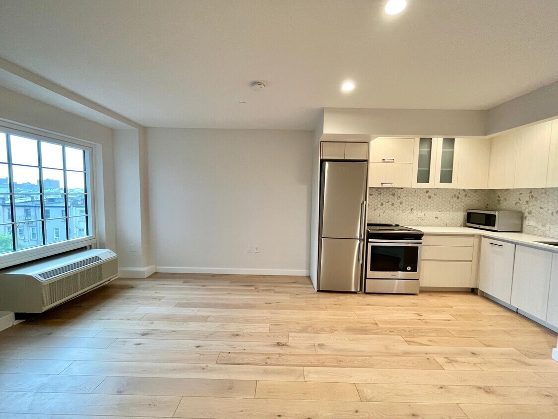 555 Waverly Ave Unit 6M, Brooklyn, NY 11238 Room for Rent in