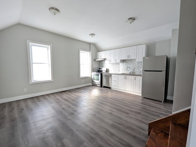 Building Photo - Cool Loft By Kitchener GO Station