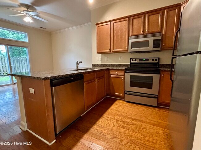 Foto del edificio - 1617 Shoreline Pl