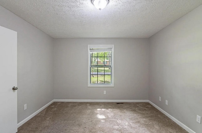 Foto del edificio - 104 Evanmeade Dr