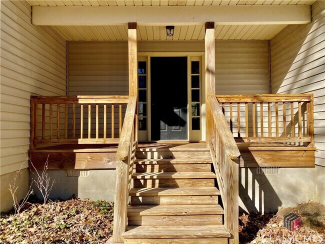 Building Photo - 1031 Laurel Chase Run