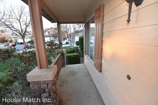 Building Photo - 3 br, 3 bath House - 44879 Fern Circle