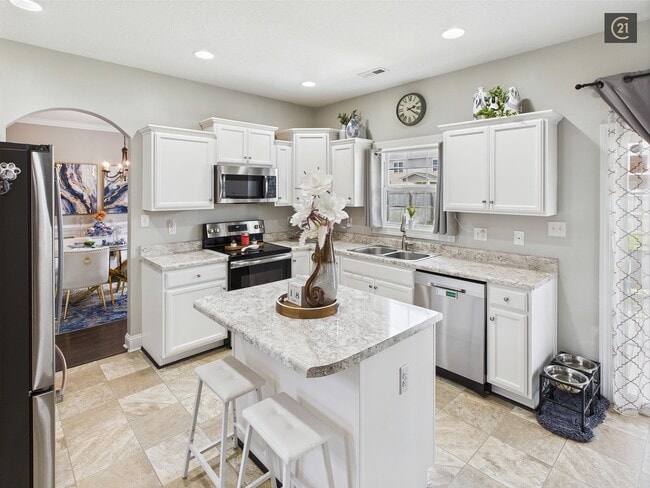 Building Photo - 703 Kiwi Stone Cir