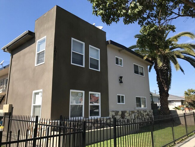 Building Photo - 1071 Olive Ave