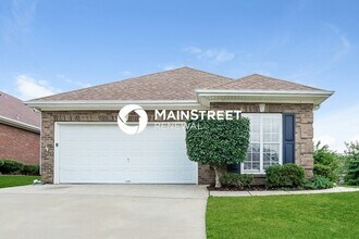 Building Photo - 4742 Longmeadow Dr