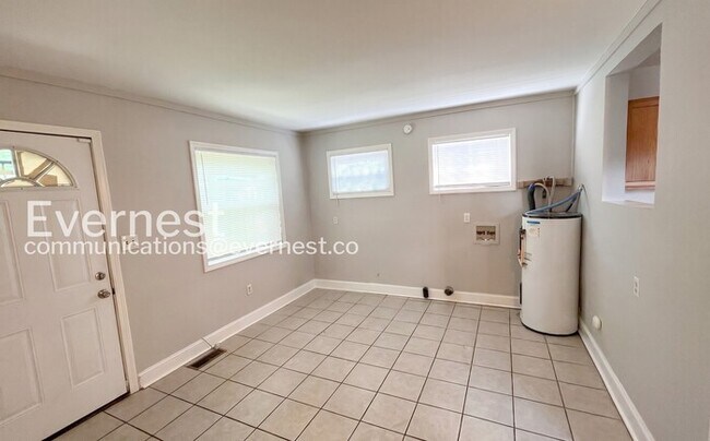 Building Photo - 8504 3rd Ave N