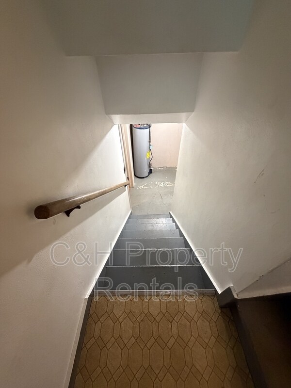 Foto del edificio - 103 Alderson Ave