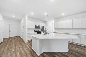 Building Photo - 6015 Mocha Palms Dr