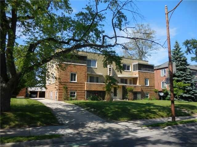Primary Photo - 2216 Kenwood Blvd