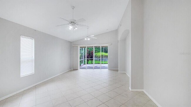 Foto del edificio - 6055 Wingspan Way
