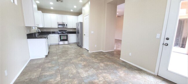 Building Photo - Gila River Ranches