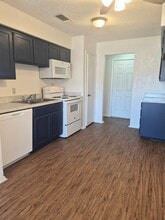 Building Photo - 216 Pine Meadow Dr