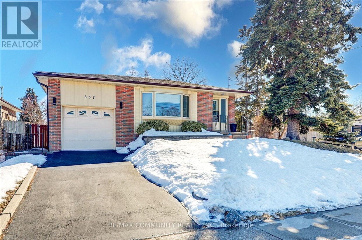Photo principale - 837 Hillcrest Rd