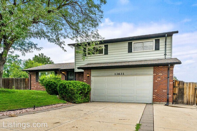 Foto del edificio - 4 br, 4 bath House - 13631 Pisces Ct