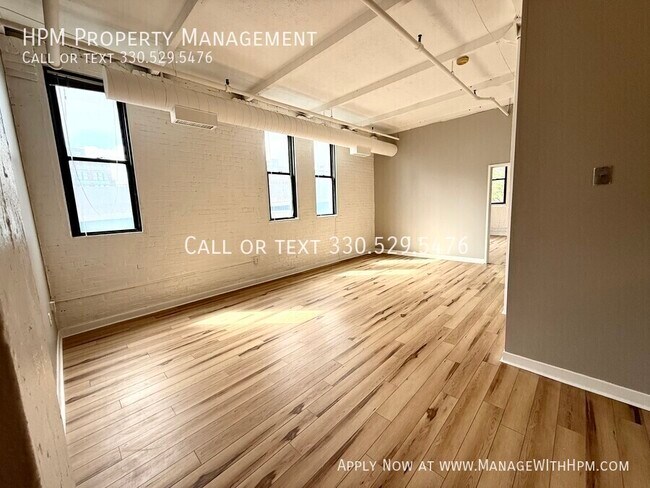 Foto del edificio - 1133 W 9th St