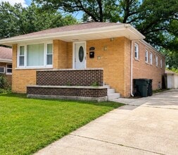 Building Photo - 14514 Minerva Ave