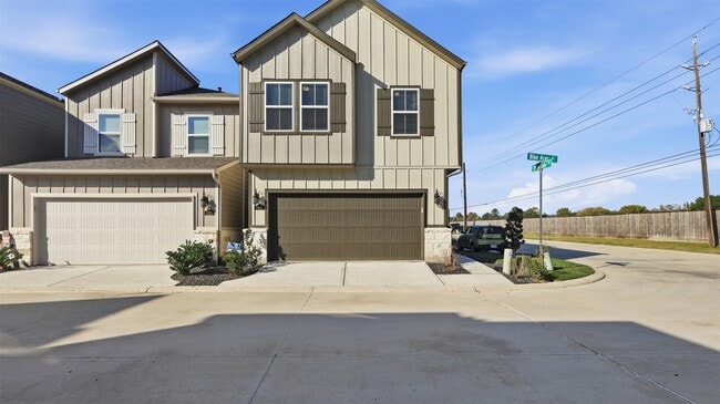 Building Photo - 1525 Blue Acer Dr