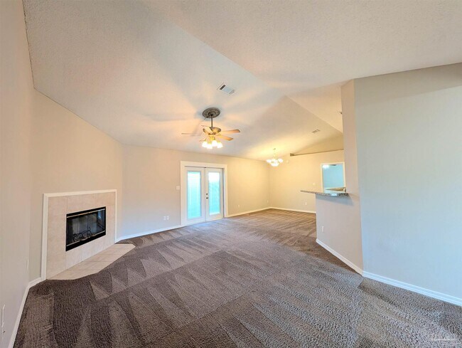 Foto del edificio - 175 Carrier Dr