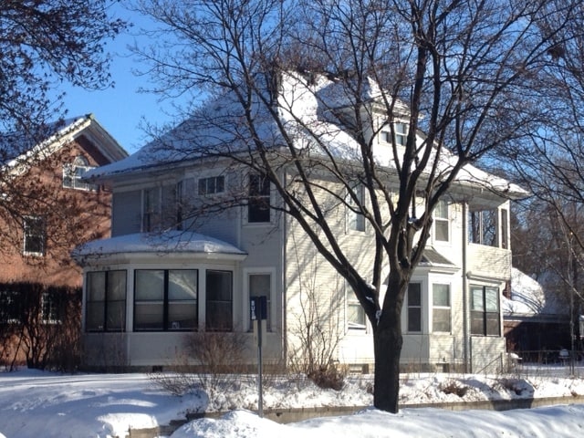 Primary Photo - 2056 Selby Ave