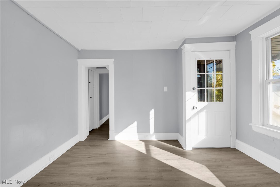 11702 Brookfield Ave Cleveland, OH 44135 – photo 4