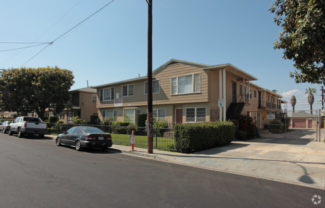 Building Photo - Beechwood Apartments