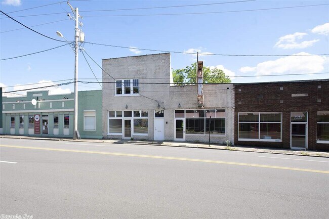Building Photo - 3011 W Markham St