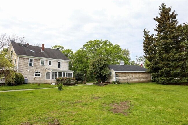 Building Photo - 275 McCorrie Ln