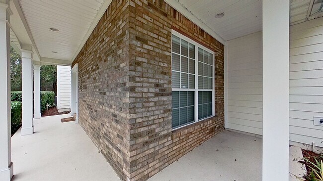 Building Photo - BEAUTIFUL TOWN HOME IN IRONWOOD