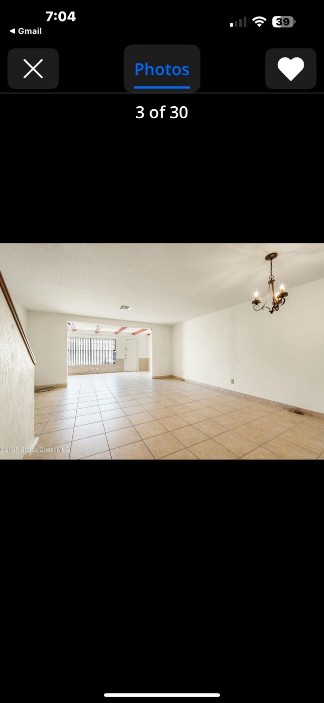 Foto del edificio - 335 Paradise Blvd