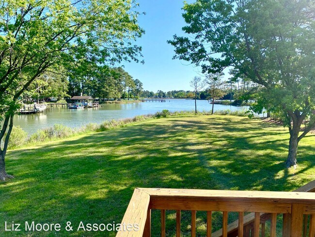 Building Photo - 3 br, 2.5 bath House - 172 B Hunts Neck Rd