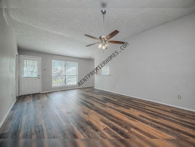 Building Photo - 5210 Russelville Rd