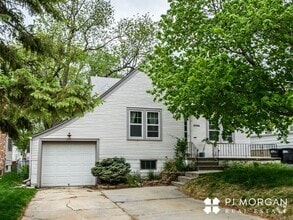 Building Photo - 2136 S 62nd St