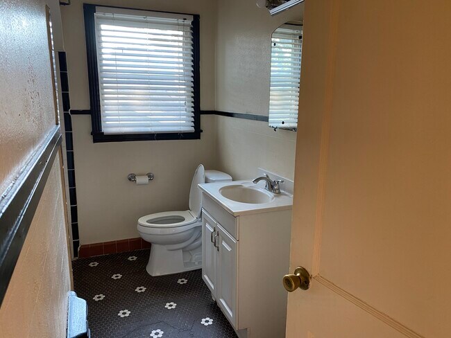 Bathroom - 528 Fulton Ave