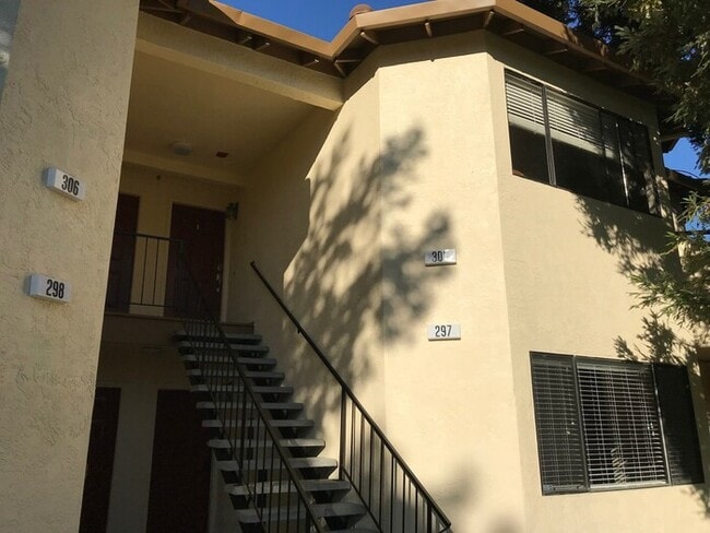 Building Photo - 5095 Valley Crest Dr